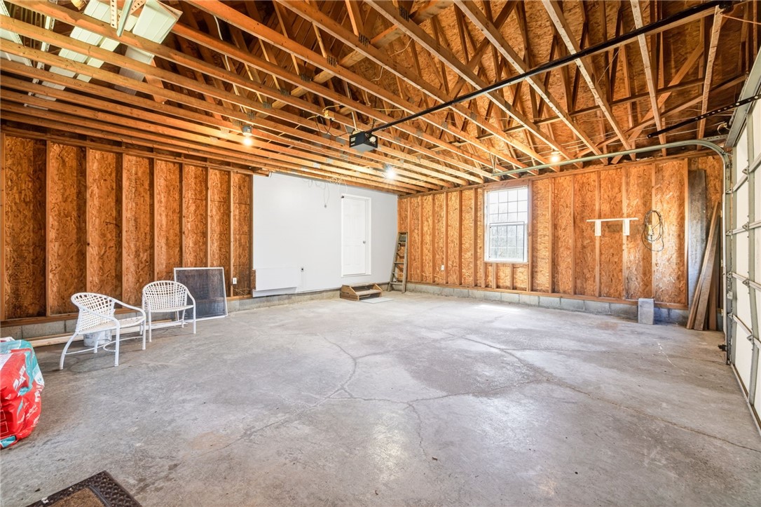 8628 Garlinghouse Road Naples, NY 14512 - Photo 39 of 48 Garage
