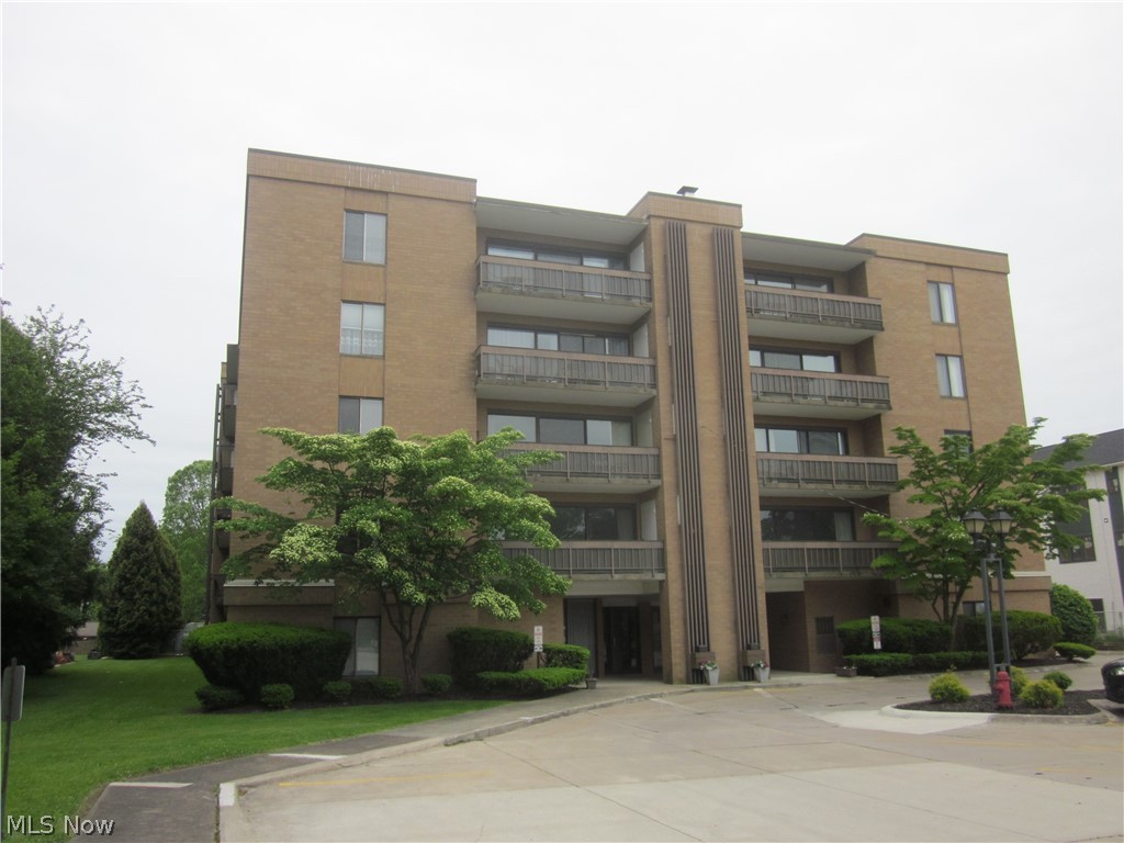 22555 Center Ridge Road, Unit 204 Rocky River, OH 44116 - Photo 2 of 34
