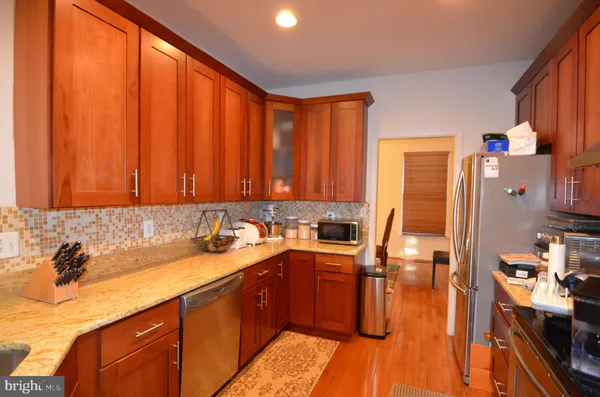$3,900 | 2946 Saxon Flowers Drive, Fairfax, VA 22031