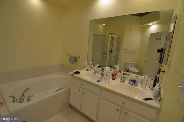 $3,900 | 2946 Saxon Flowers Drive, Fairfax, VA 22031