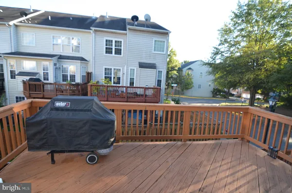$3,900 | 2946 Saxon Flowers Drive, Fairfax, VA 22031