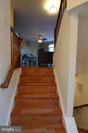 $3,900 | 2946 Saxon Flowers Drive, Fairfax, VA 22031