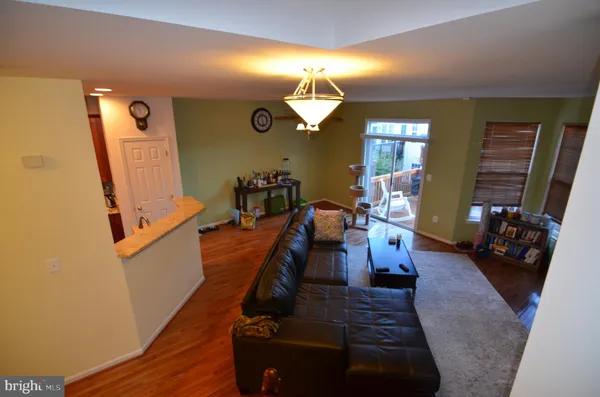 $3,900 | 2946 Saxon Flowers Drive, Fairfax, VA 22031