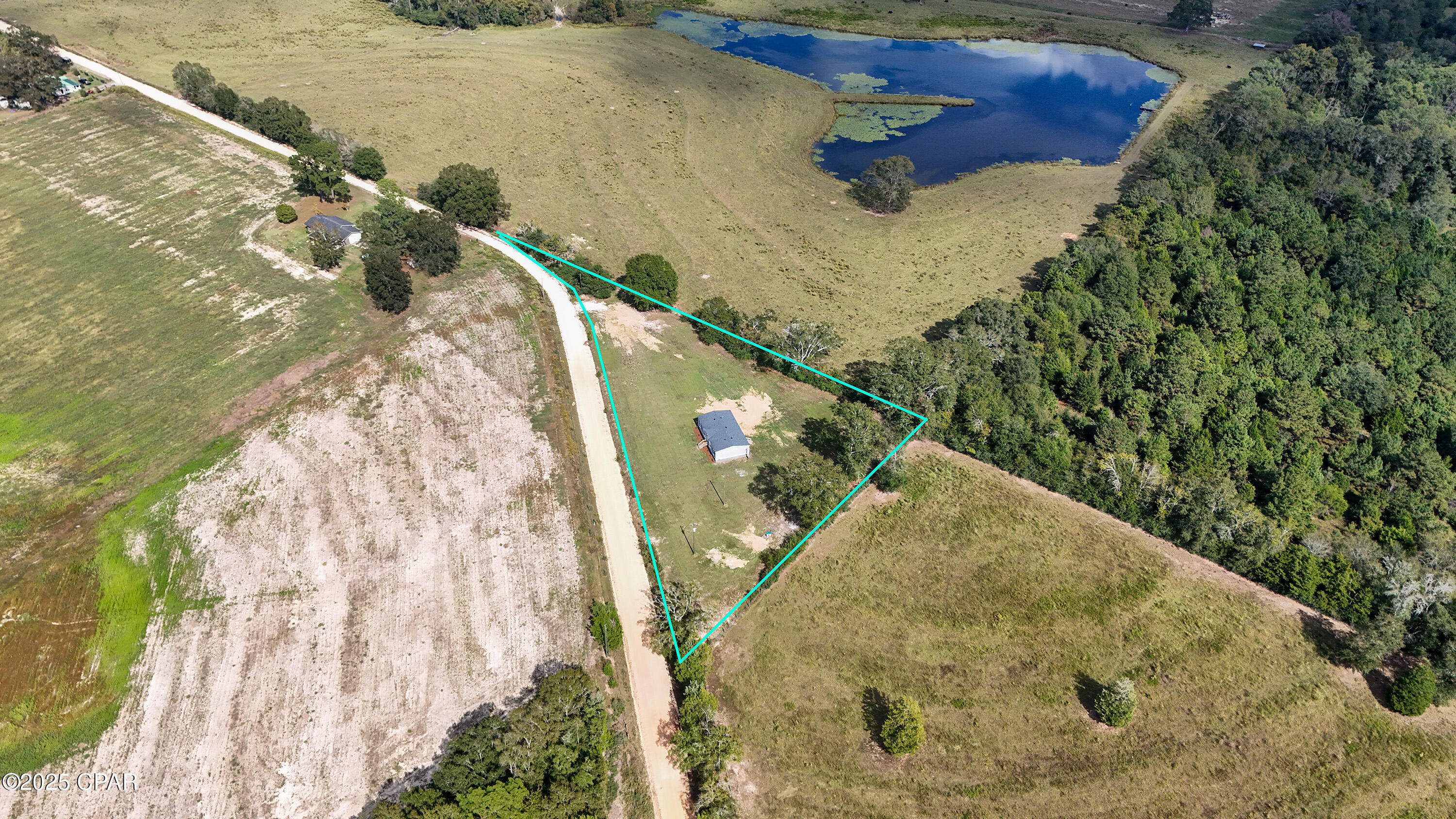 1139 Buddy Gilley Road Bonifay, FL 32425 - Photo 5 of 38