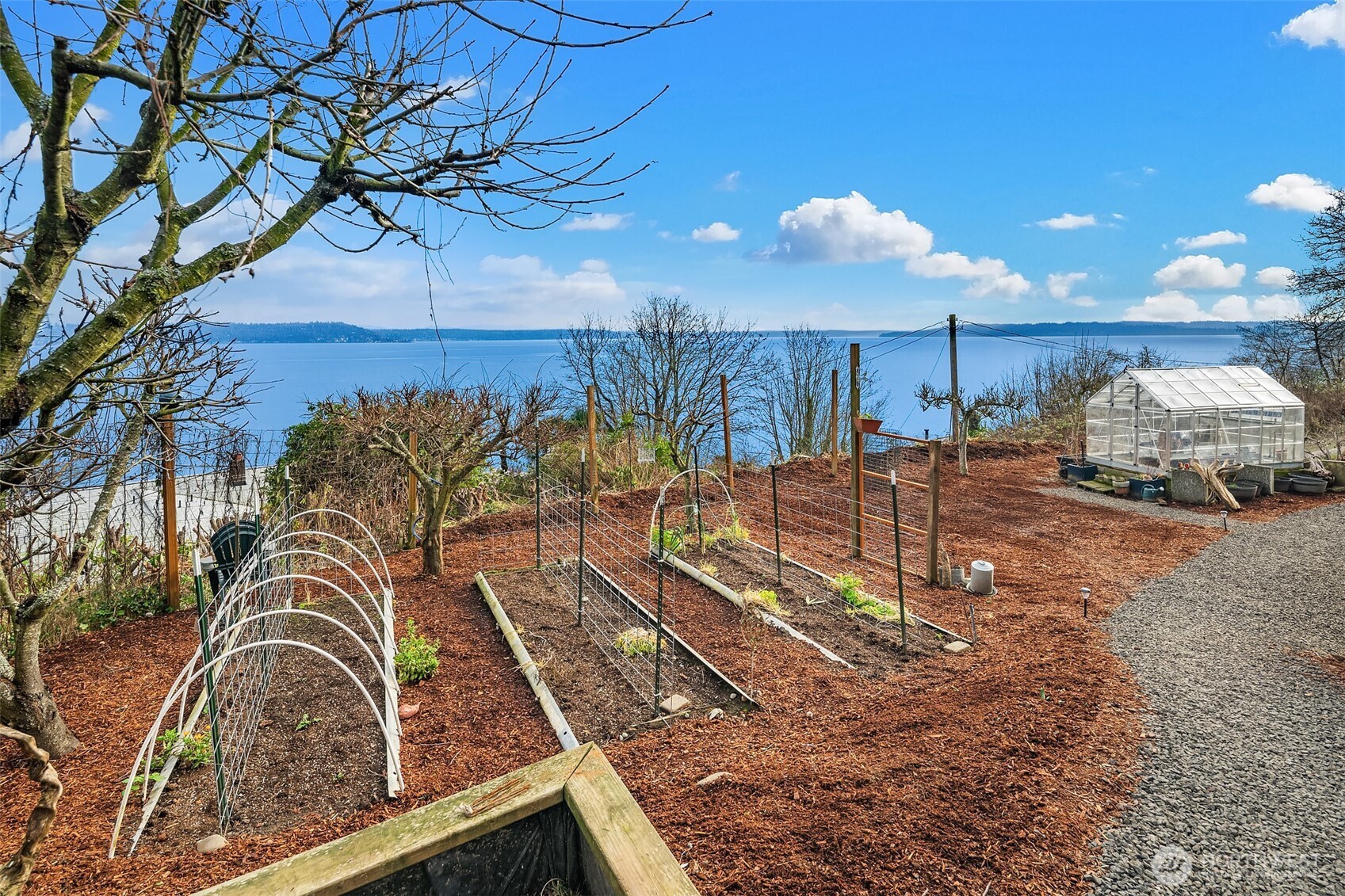 8017 Southwest Dilworth Road Vashon, WA 98070 - Photo 23 of 39 Gallery Image 23