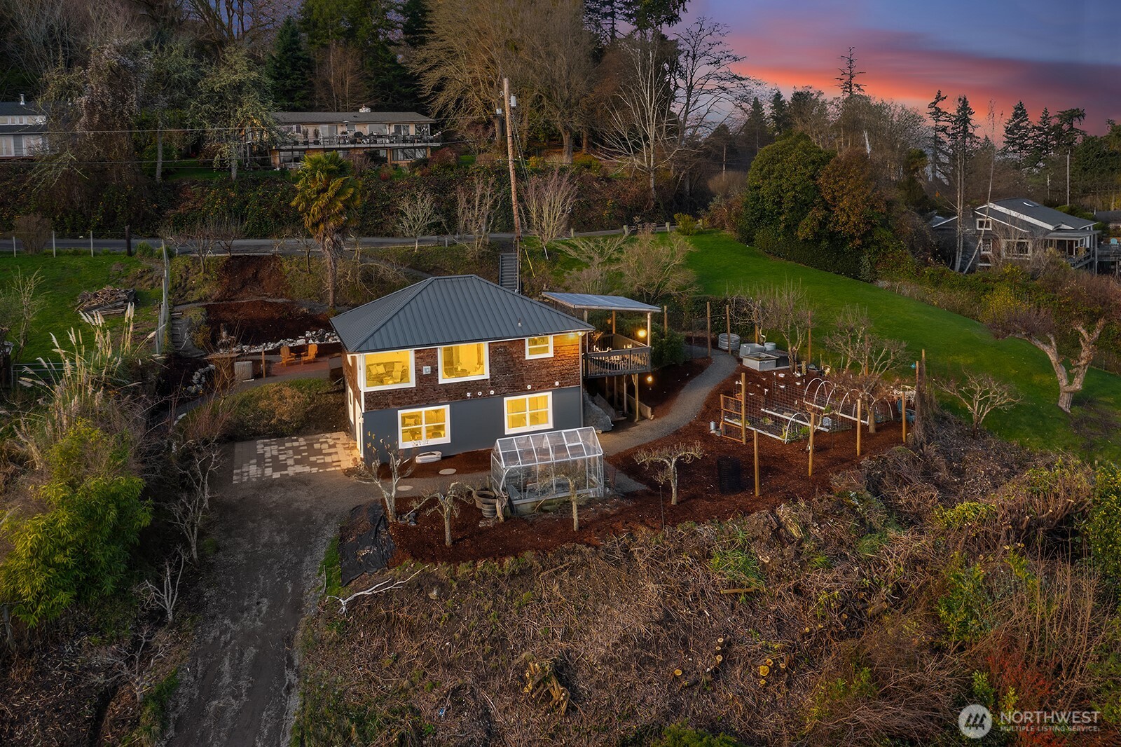 8017 Southwest Dilworth Road Vashon, WA 98070 - Photo 33 of 39 Gallery Image 33