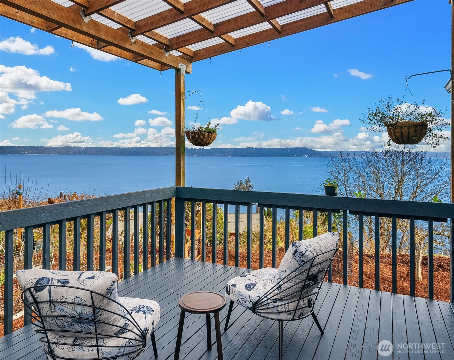 8017 Southwest Dilworth Road Vashon, WA 98070 - Photo 9 of 39 Gallery Image 9