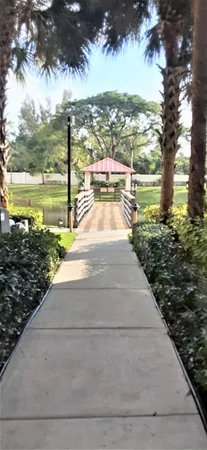 $3,800 | 909 Northwest 18th Avenue, Boca Raton, FL 33431