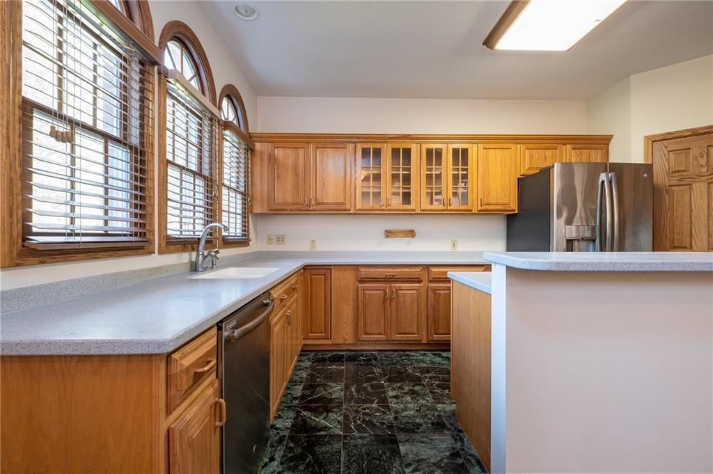888 Box Turtle Court Columbus, IN 47201 - Photo 12 of 43 Gallery Image 12