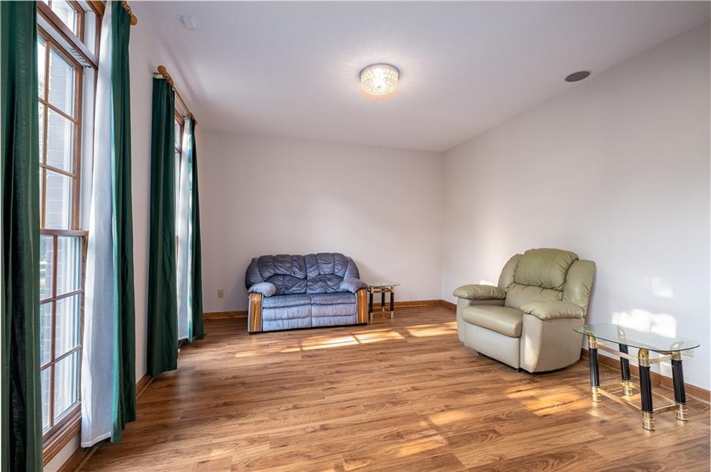 888 Box Turtle Court Columbus, IN 47201 - Photo 5 of 43 Gallery Image 5