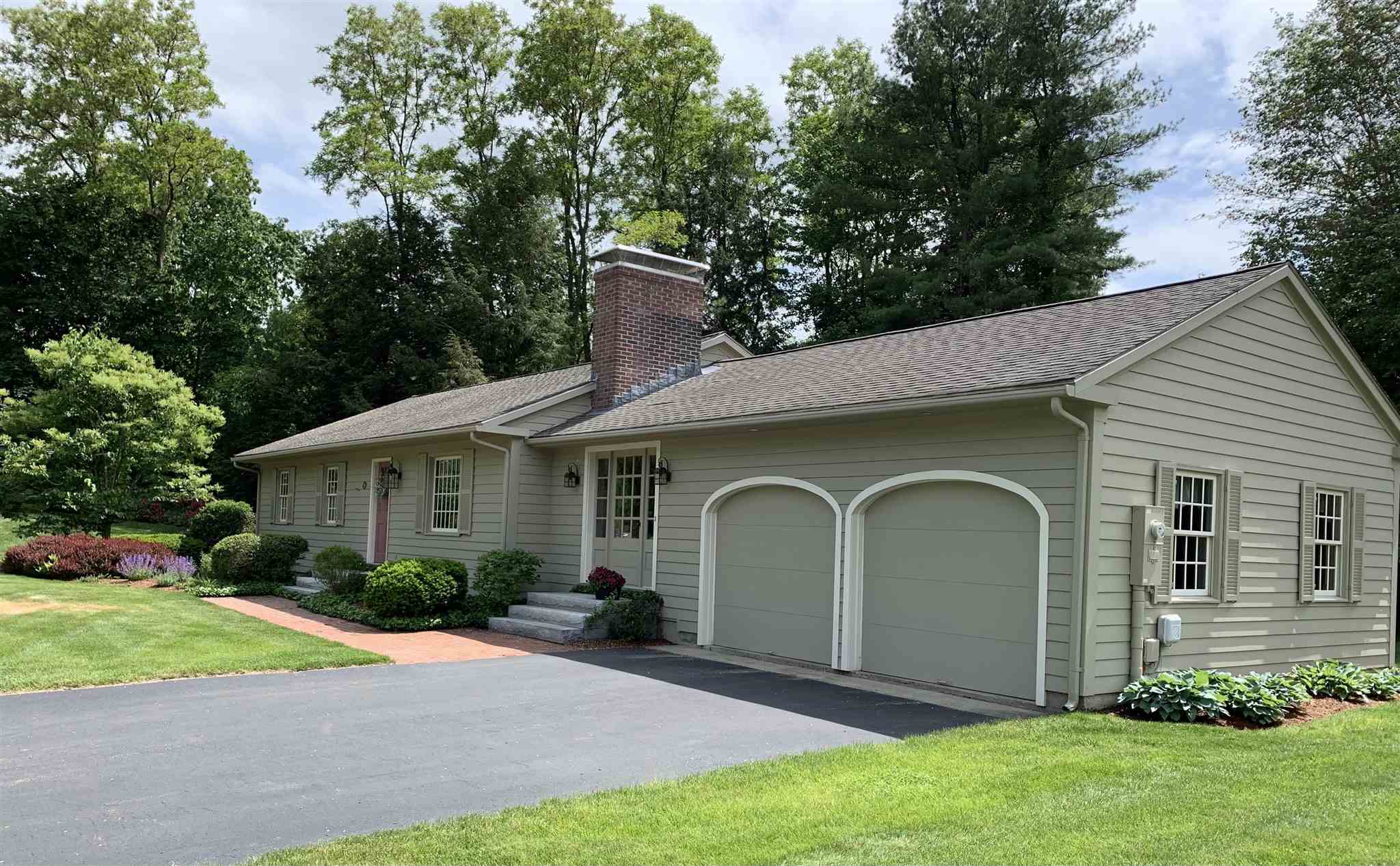 85 Boston Post Road Amherst, NH 03031 - Photo 1 of 22