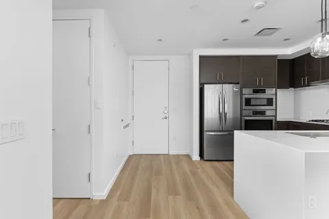 $1,175,000 | 301 West Avenue, Unit 3004, Austin, TX 78701