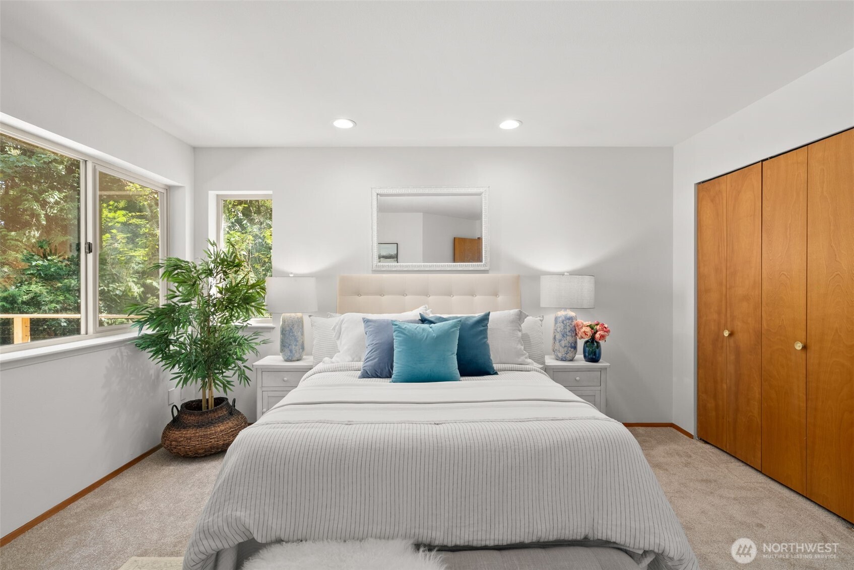 10109 Northeast Knight Road Bainbridge Island, WA 98110 - Photo 15 of 37 Gallery Image 15