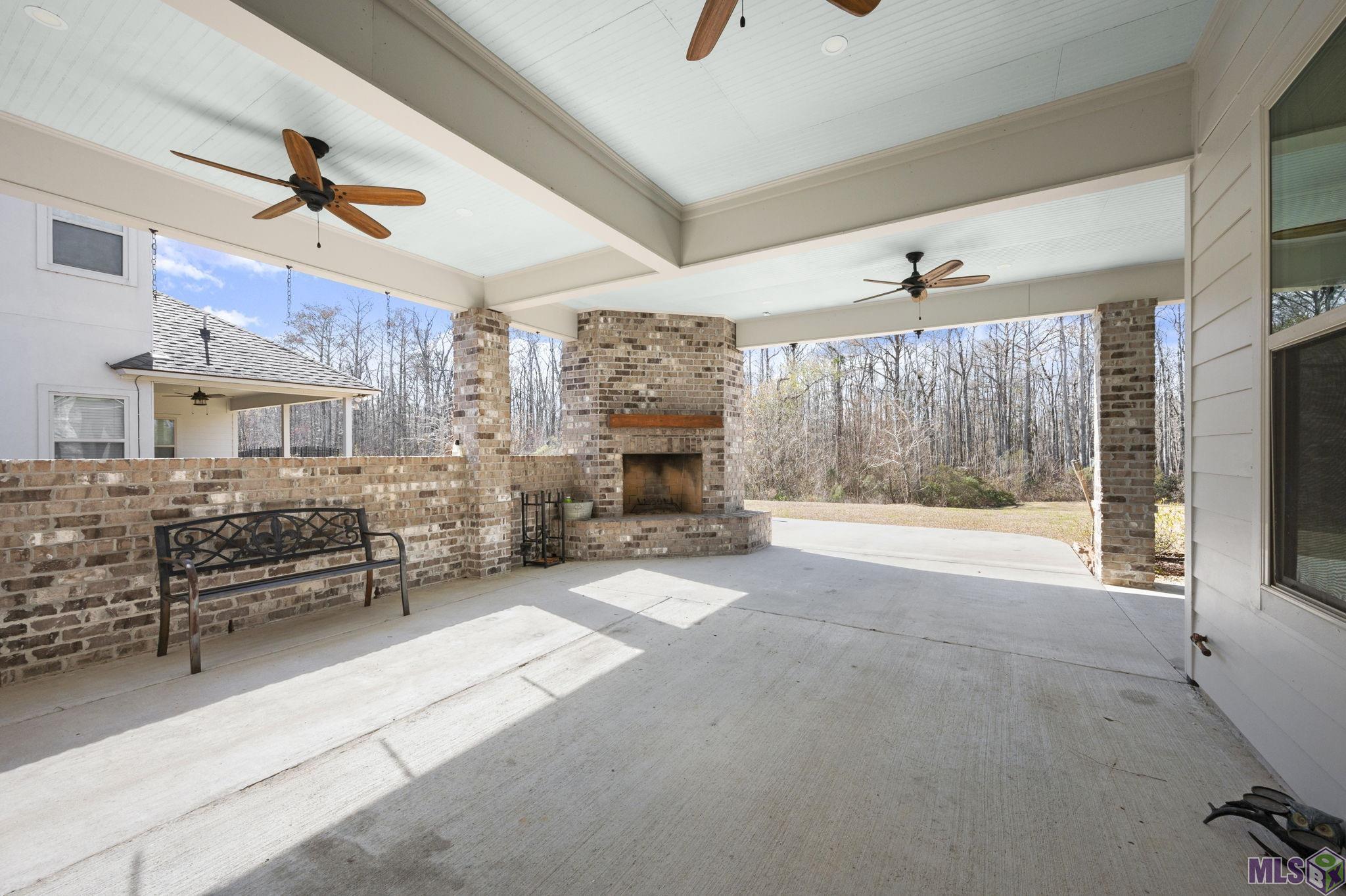 23373 Cypress Cove Springfield, LA 70462 - Photo 11 of 31