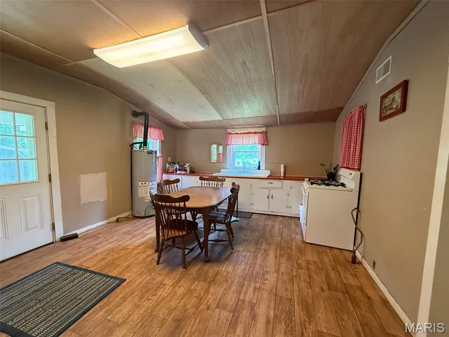 $56,900 | 304 Railroad Street, Marble Hill, MO 63764