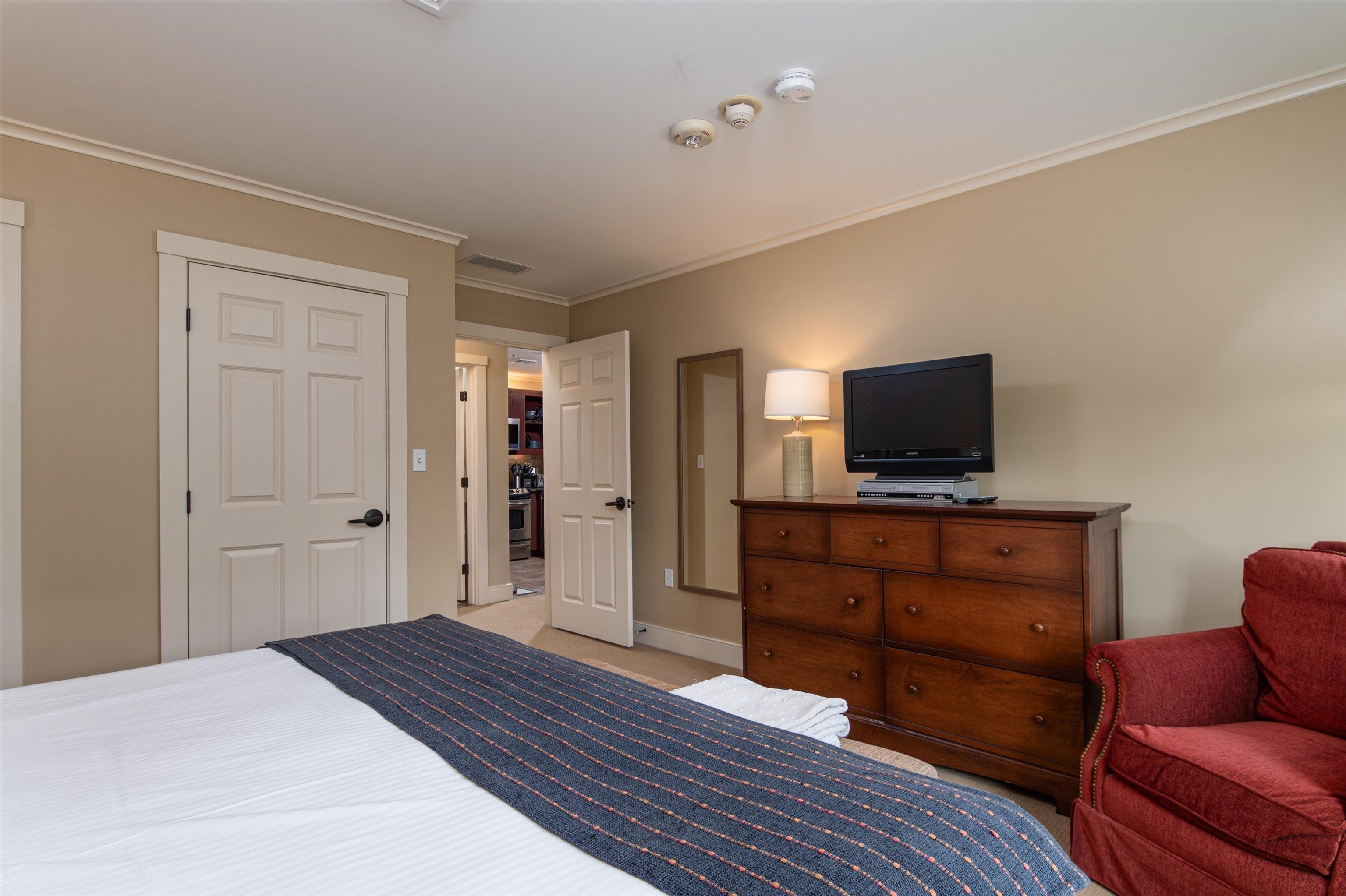 193 Jackson Gore Road, Unit 840/842 Ludlow, VT 05149 - Photo 13 of 39