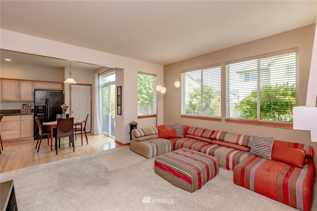 6210 Northeast 4th Court Renton, WA 98059 - Photo 11 of 25 Gallery Image 11