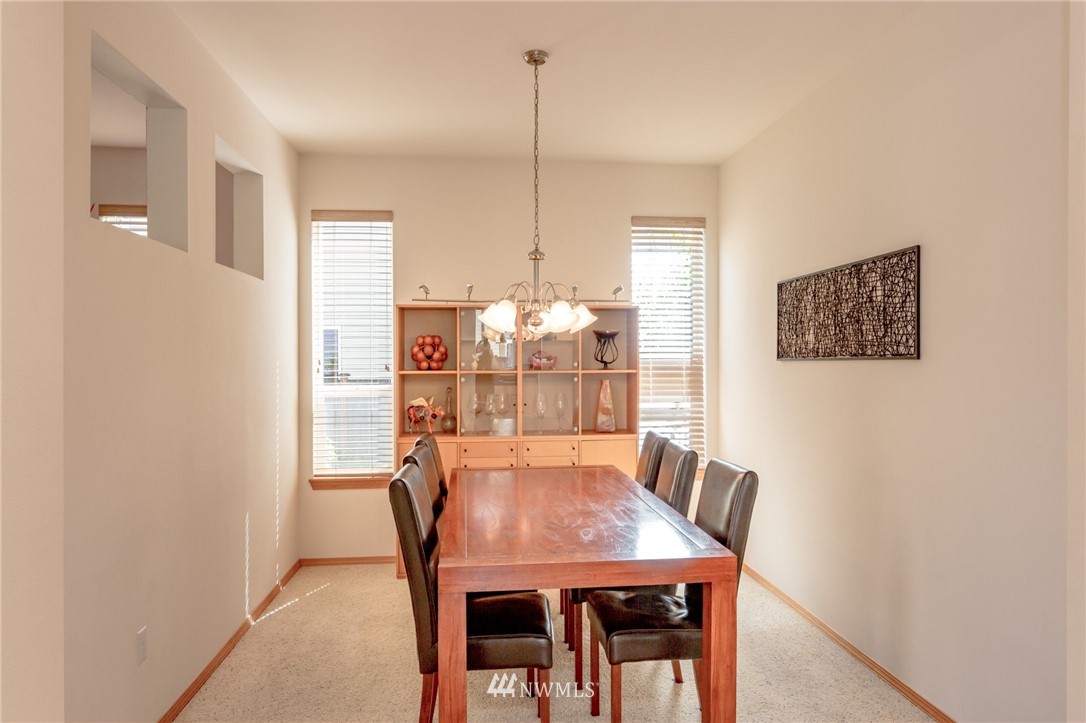 6210 Northeast 4th Court Renton, WA 98059 - Photo 12 of 25 Gallery Image 12