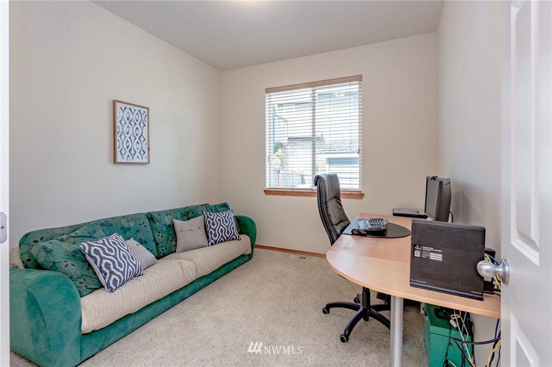 6210 Northeast 4th Court Renton, WA 98059 - Photo 13 of 25 Gallery Image 13
