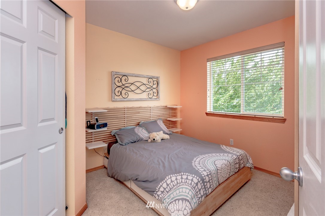 6210 Northeast 4th Court Renton, WA 98059 - Photo 15 of 25 Gallery Image 15