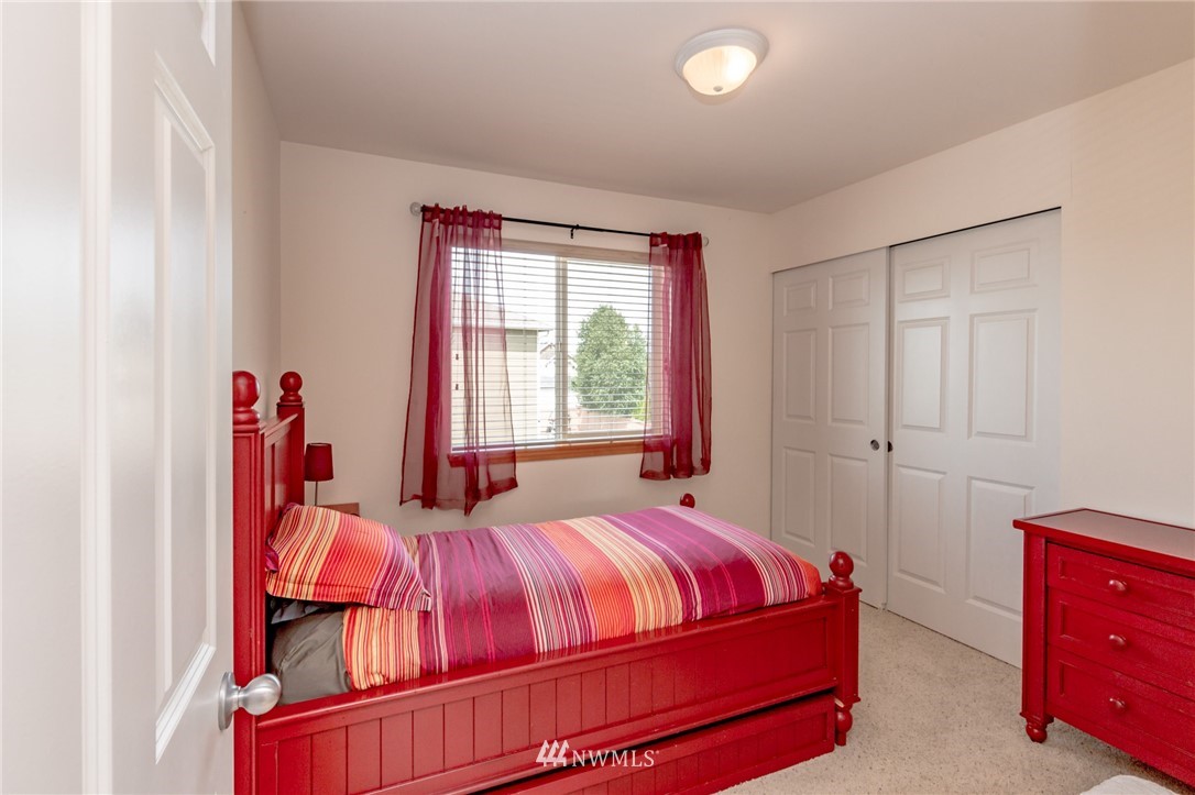 6210 Northeast 4th Court Renton, WA 98059 - Photo 16 of 25 Gallery Image 16