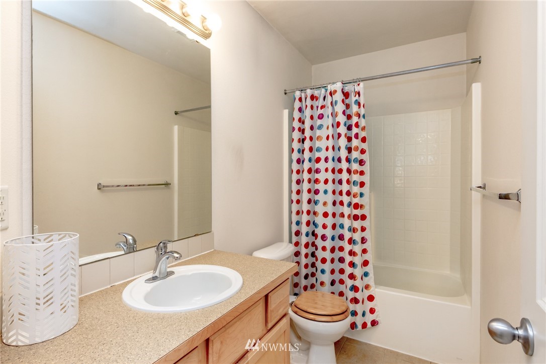 6210 Northeast 4th Court Renton, WA 98059 - Photo 17 of 25 Gallery Image 17