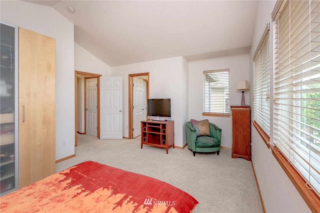 6210 Northeast 4th Court Renton, WA 98059 - Photo 19 of 25 Gallery Image 19