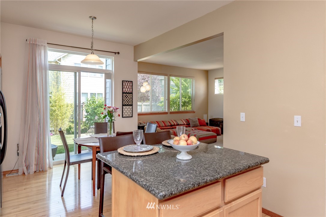 6210 Northeast 4th Court Renton, WA 98059 - Photo 8 of 25 Gallery Image 8