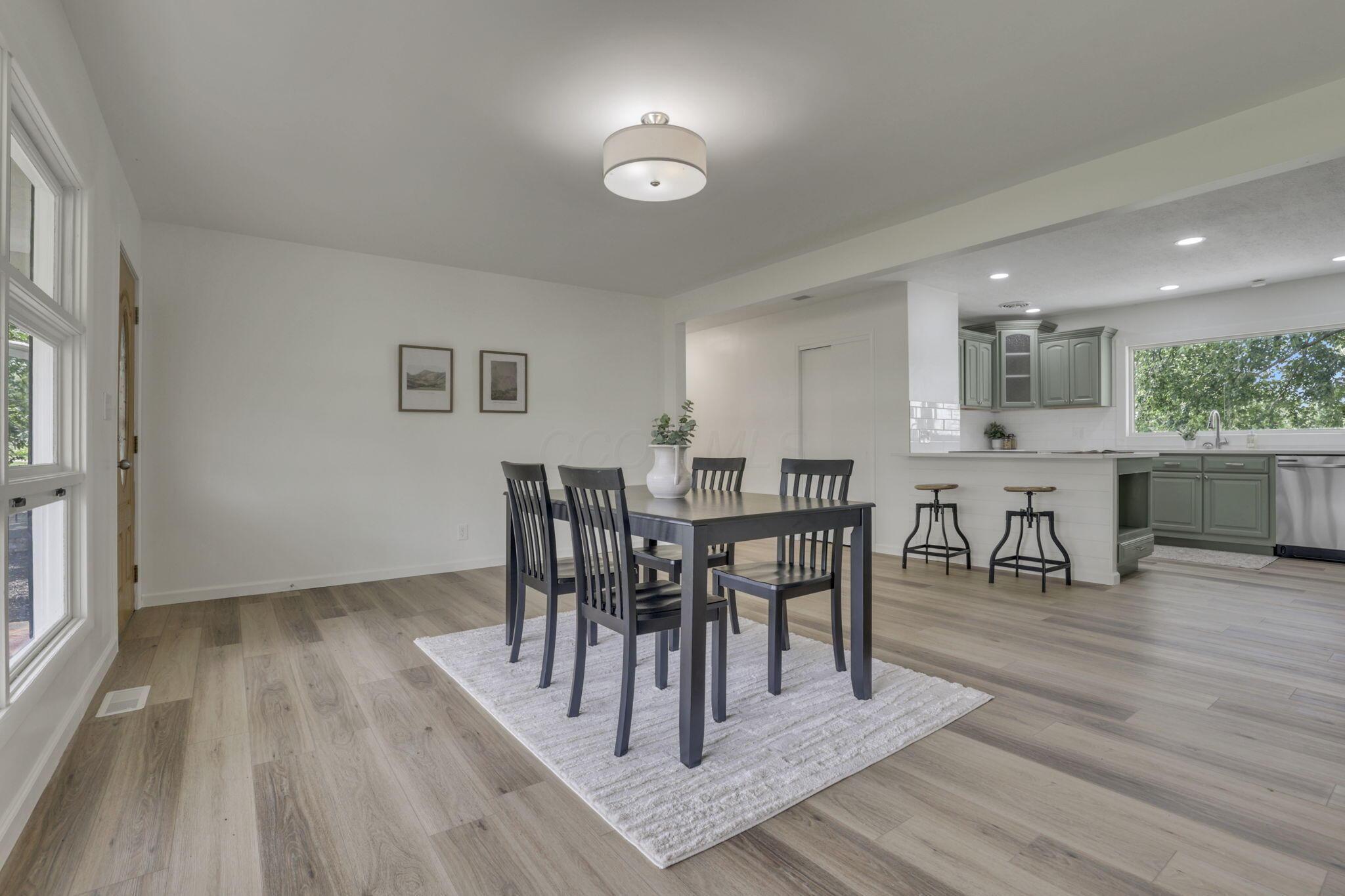 1080 Coonpath Road Northwest Lancaster, OH 43130 - Photo 5 of 55 Dining Room