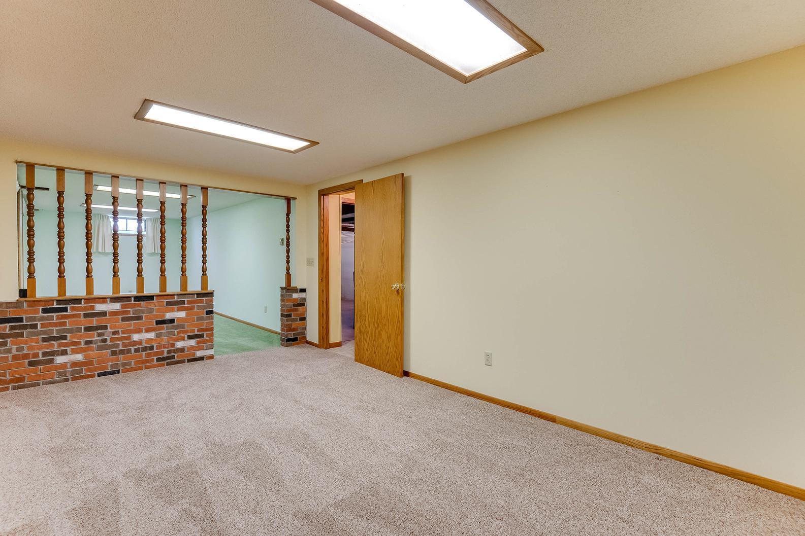 5324 Altura Road Northeast Fridley, MN 55421 - Photo 17 of 28 Gallery Image 17
