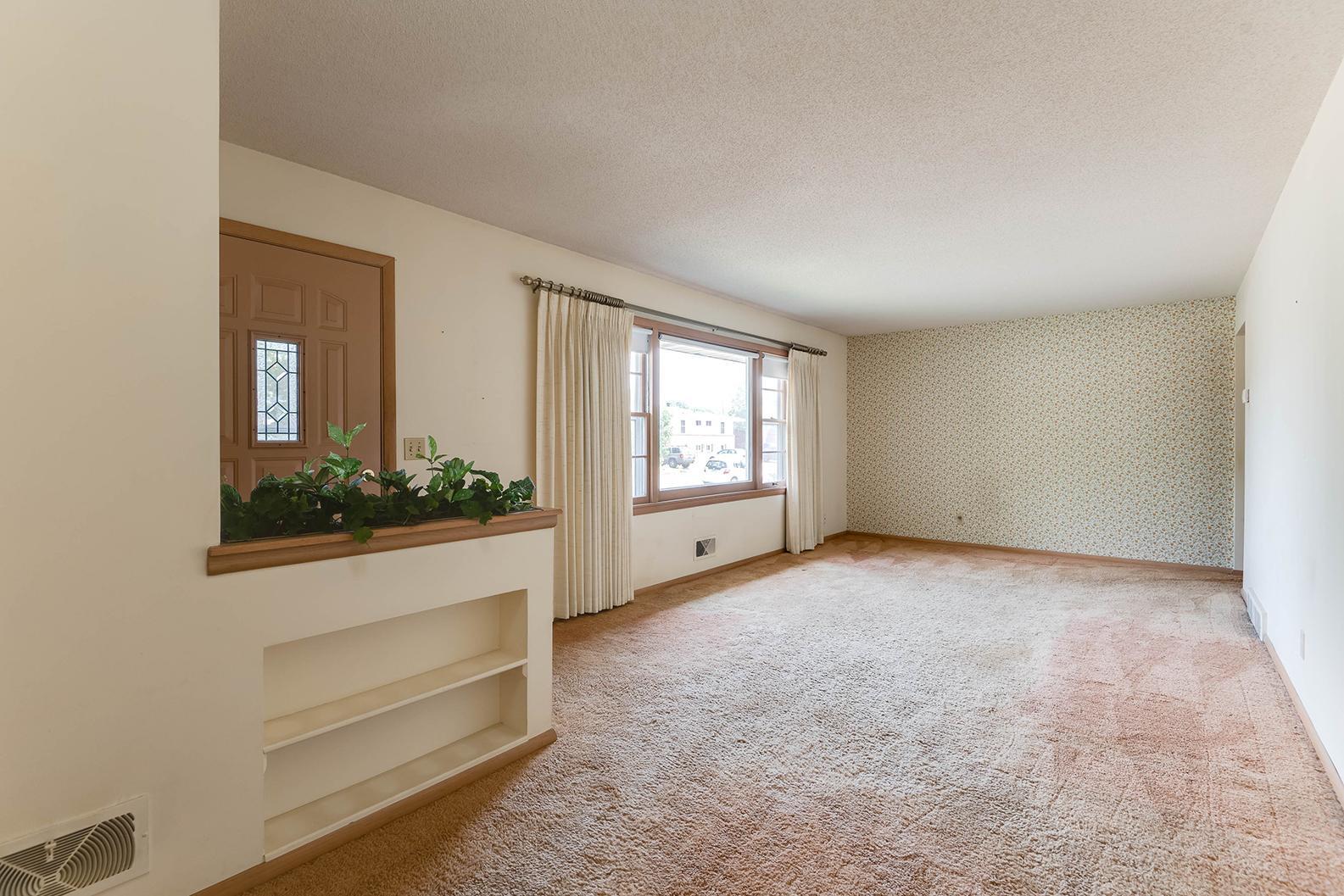 5324 Altura Road Northeast Fridley, MN 55421 - Photo 3 of 28 Gallery Image 3