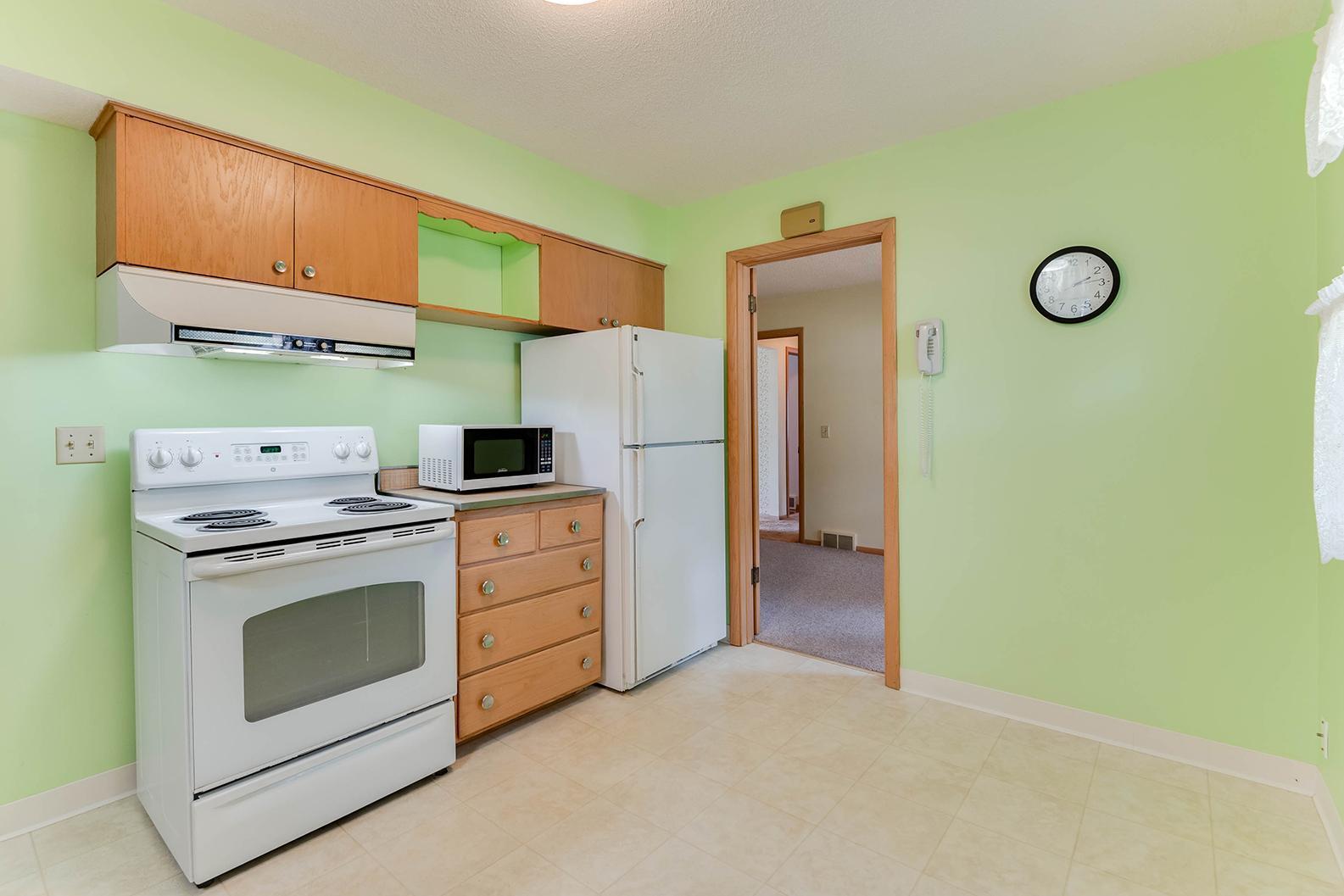 5324 Altura Road Northeast Fridley, MN 55421 - Photo 8 of 28 Gallery Image 8