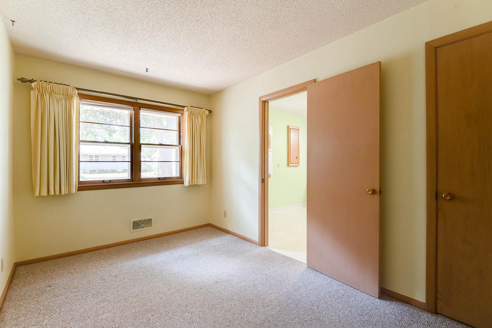5324 Altura Road Northeast Fridley, MN 55421 - Photo 10 of 28 Gallery Image 10