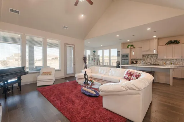 $595,000 | 3930 Clearwater Lane, Nevada, TX 75173