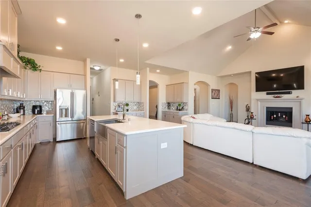 $595,000 | 3930 Clearwater Lane, Nevada, TX 75173