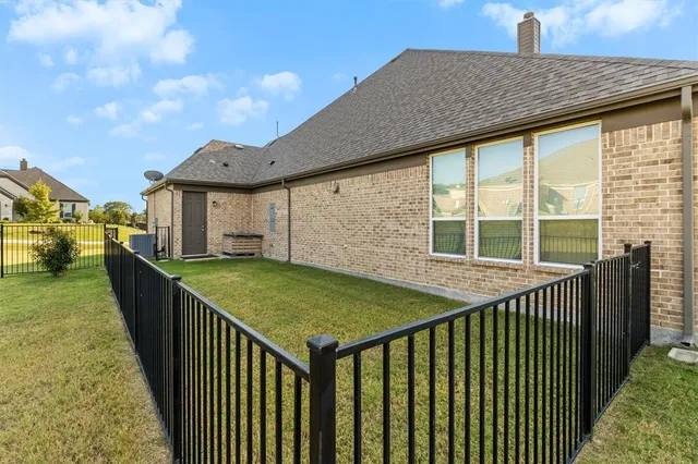 $595,000 | 3930 Clearwater Lane, Nevada, TX 75173