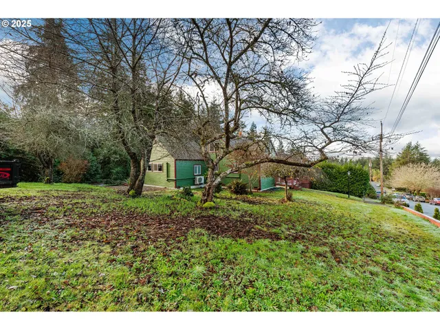 $475,000 | 851 South 1st Avenue, Coquille, OR 97423