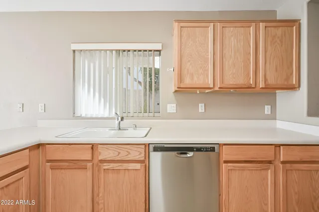 $1,995 | 858 East Monterey Street, Chandler, AZ 85225