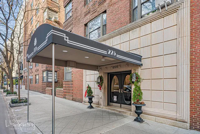 $750,000 | Undisclosed Address | Lenox Hill