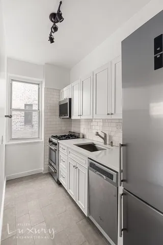$750,000 | Undisclosed Address | Lenox Hill