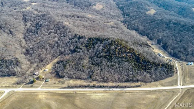 $349,000 | 14912 Highway 96, Nebo, IL 62355