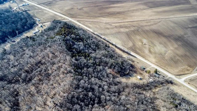 $349,000 | 14912 Highway 96, Nebo, IL 62355