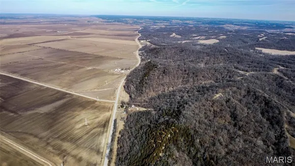 $340,000 | 14912 Highway 96, Nebo, IL 62355