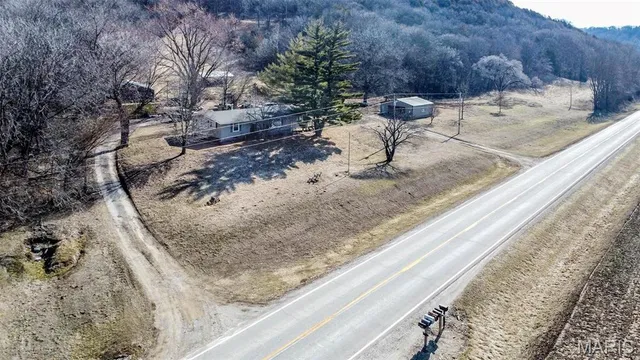 $349,000 | 14912 Highway 96, Nebo, IL 62355