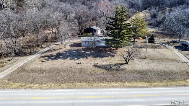 $349,000 | 14912 Highway 96, Nebo, IL 62355