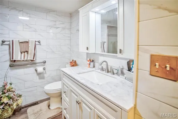 $340,000 | 14912 Highway 96, Nebo, IL 62355