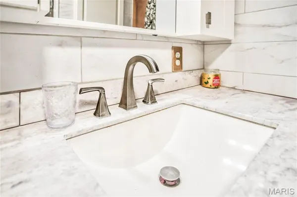 $340,000 | 14912 Highway 96, Nebo, IL 62355