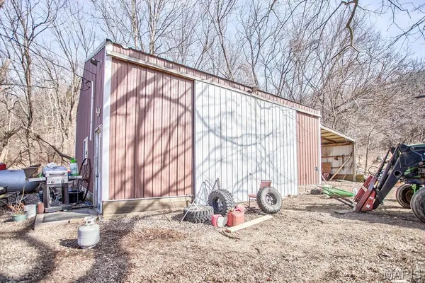 $340,000 | 14912 Highway 96, Nebo, IL 62355