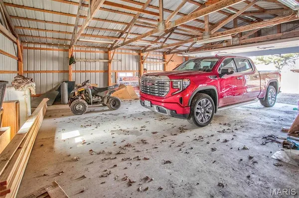 $340,000 | 14912 Highway 96, Nebo, IL 62355