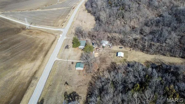 $340,000 | 14912 Highway 96, Nebo, IL 62355